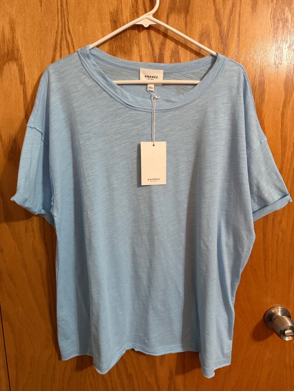 ANDRÉE BY UNIT Light Blue Short Sleeve Tee